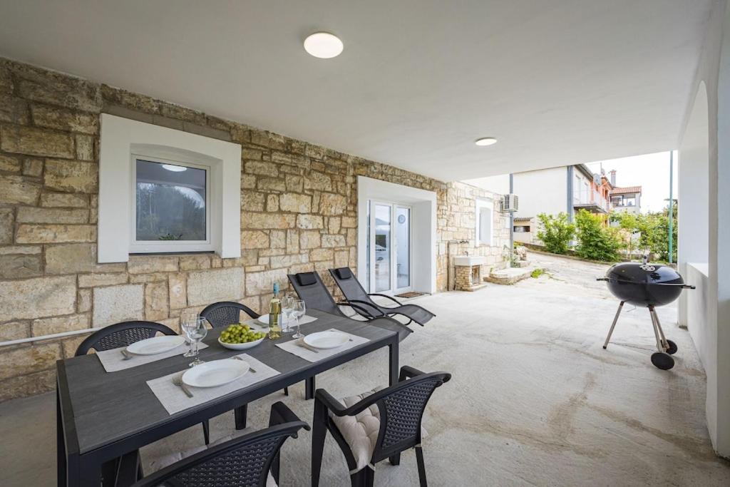 Apartment Olive Garden Near Pula 3 Km From Center And Only 4 Km From The Beach For 4 Persons Extérieur photo