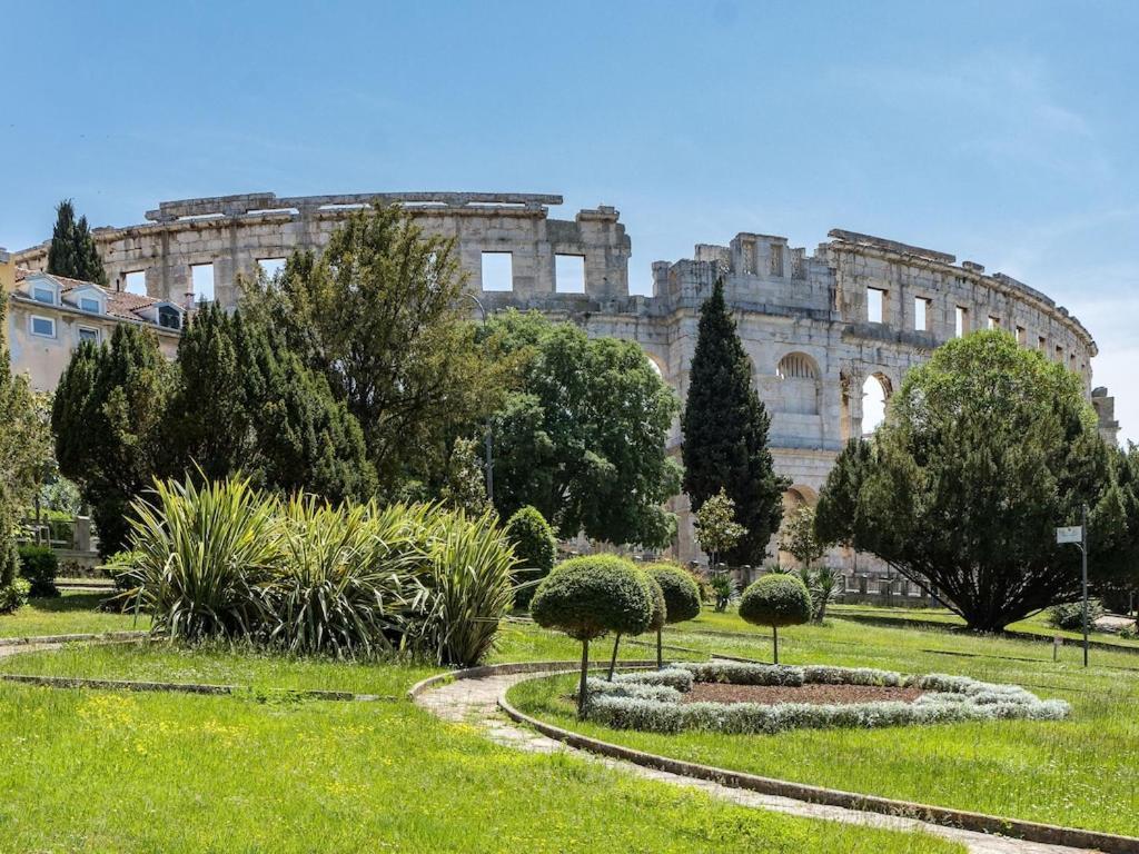 Apartment Olive Garden Near Pula 3 Km From Center And Only 4 Km From The Beach For 4 Persons Extérieur photo