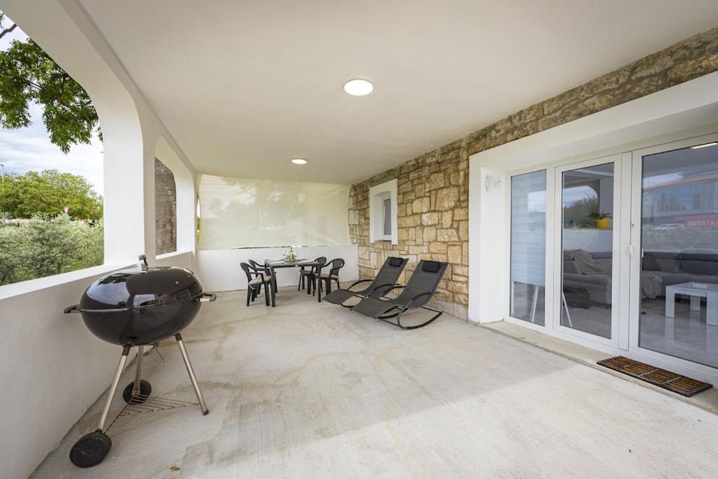 Apartment Olive Garden Near Pula 3 Km From Center And Only 4 Km From The Beach For 4 Persons Extérieur photo